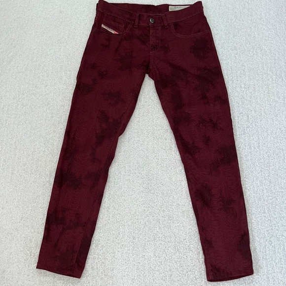 Diesel Industry Denim Livier-SP Super Slim Jegging
Stretch Low Waist Bordeaux - Picture 4 of 10